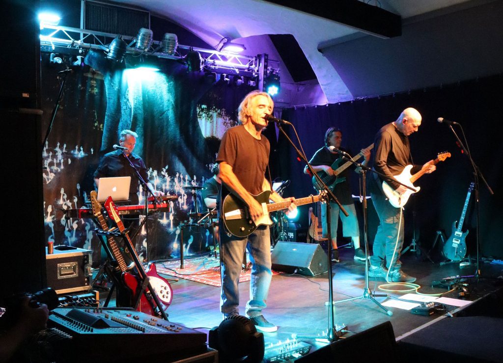 church of elder Live